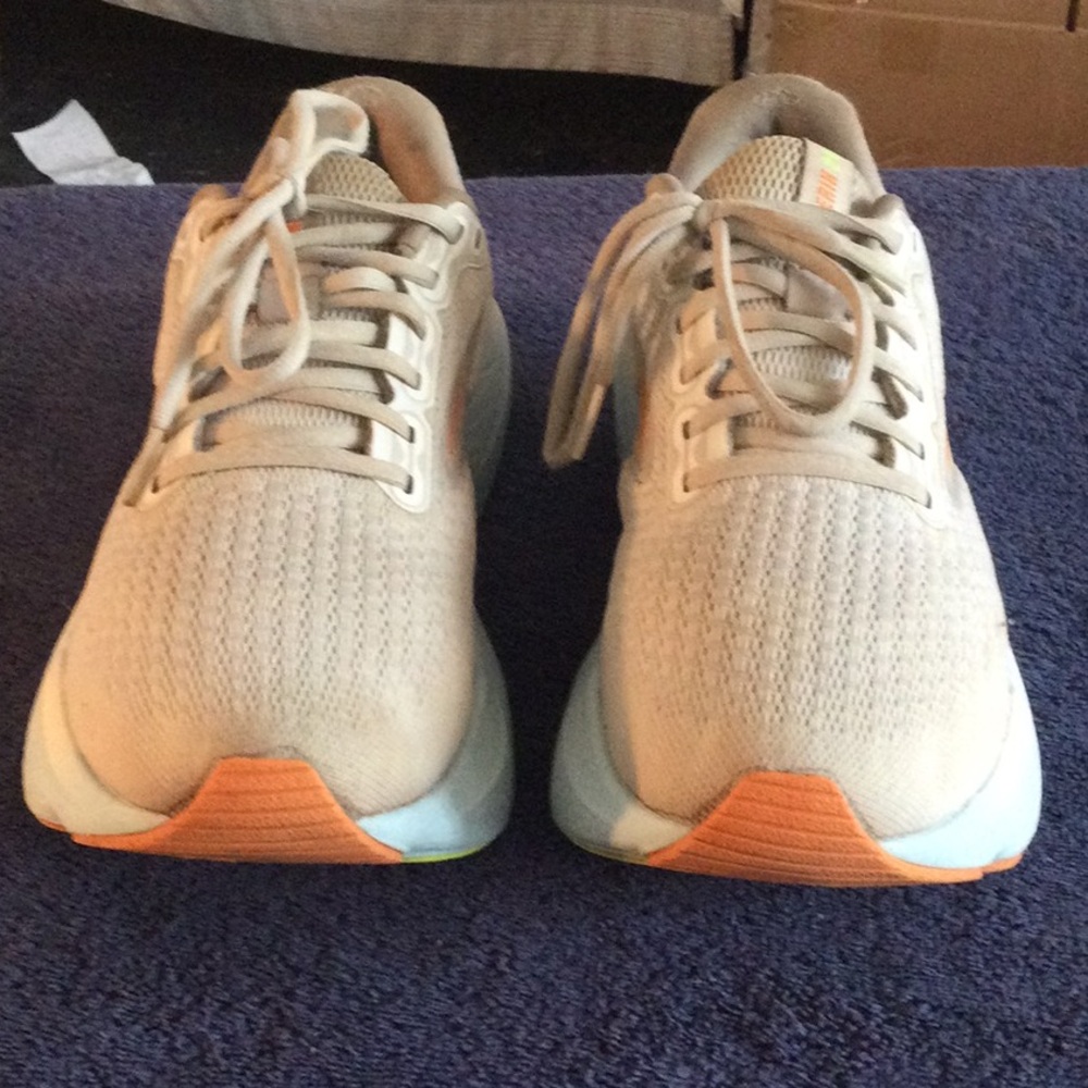 Neutral Lightweight Knit Sneakers with Orange Accent